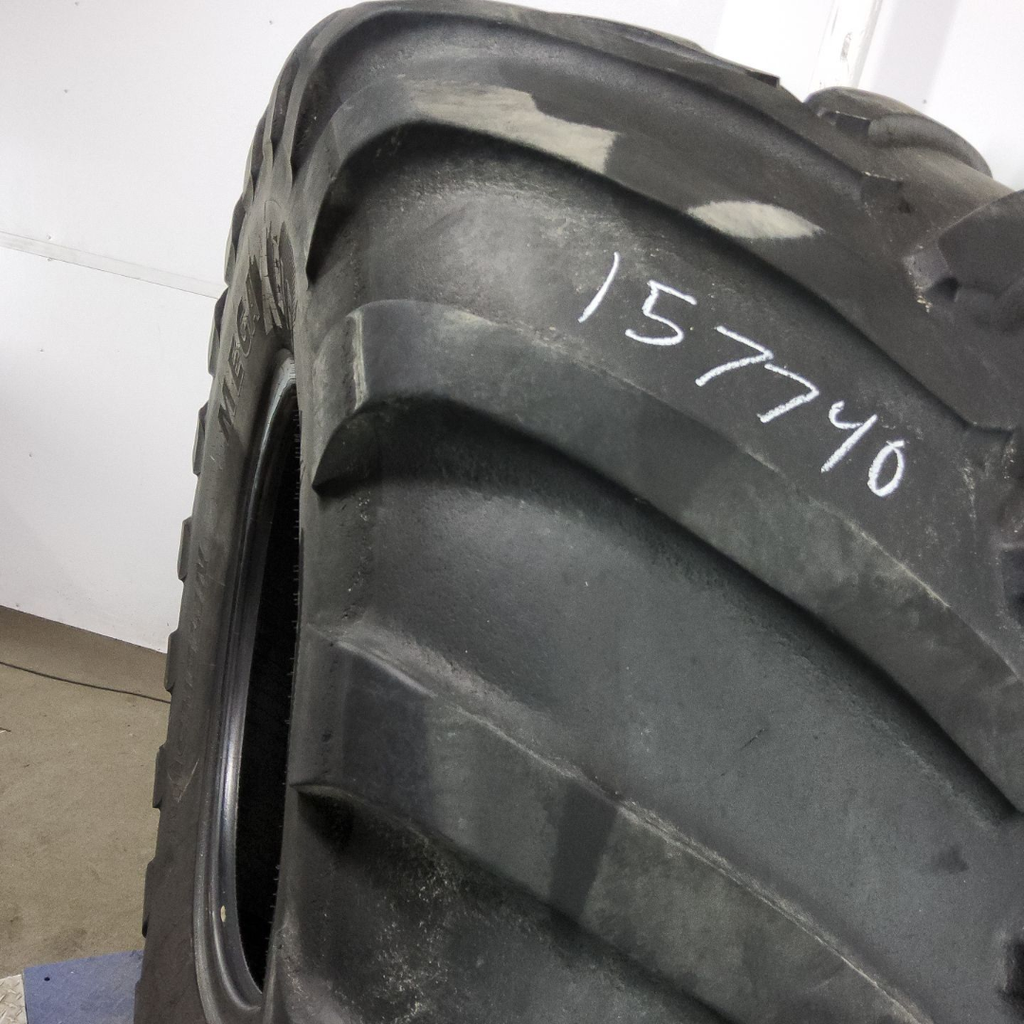 1050/50R32 Michelin MegaXBib  R-1W 172D 55%
