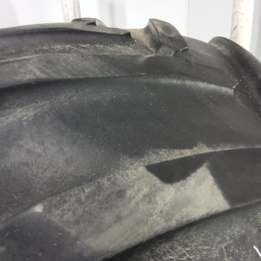 1050/50R32 Michelin MegaXBib  R-1W 172D 55%