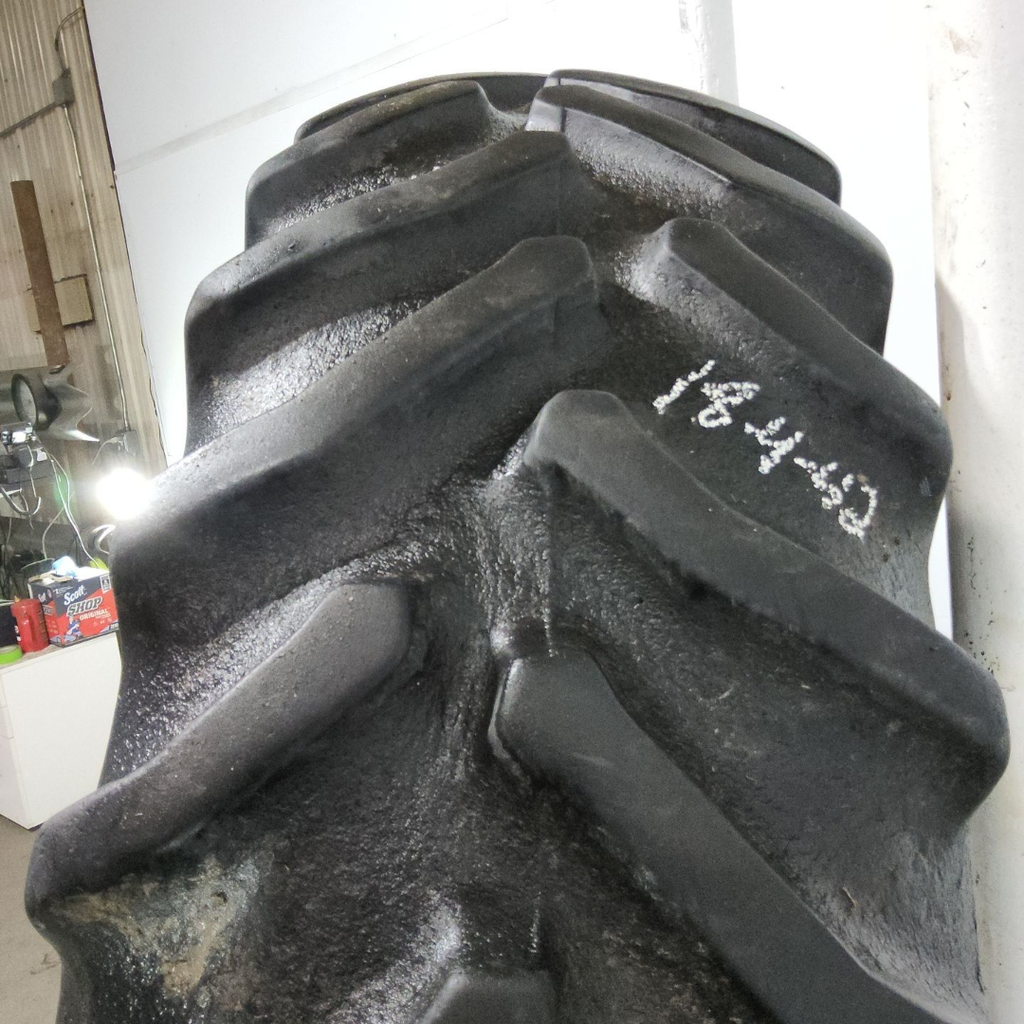 18.4-42 Goodyear Farm Dyna Torque II R-1 E (10 Ply), 65%