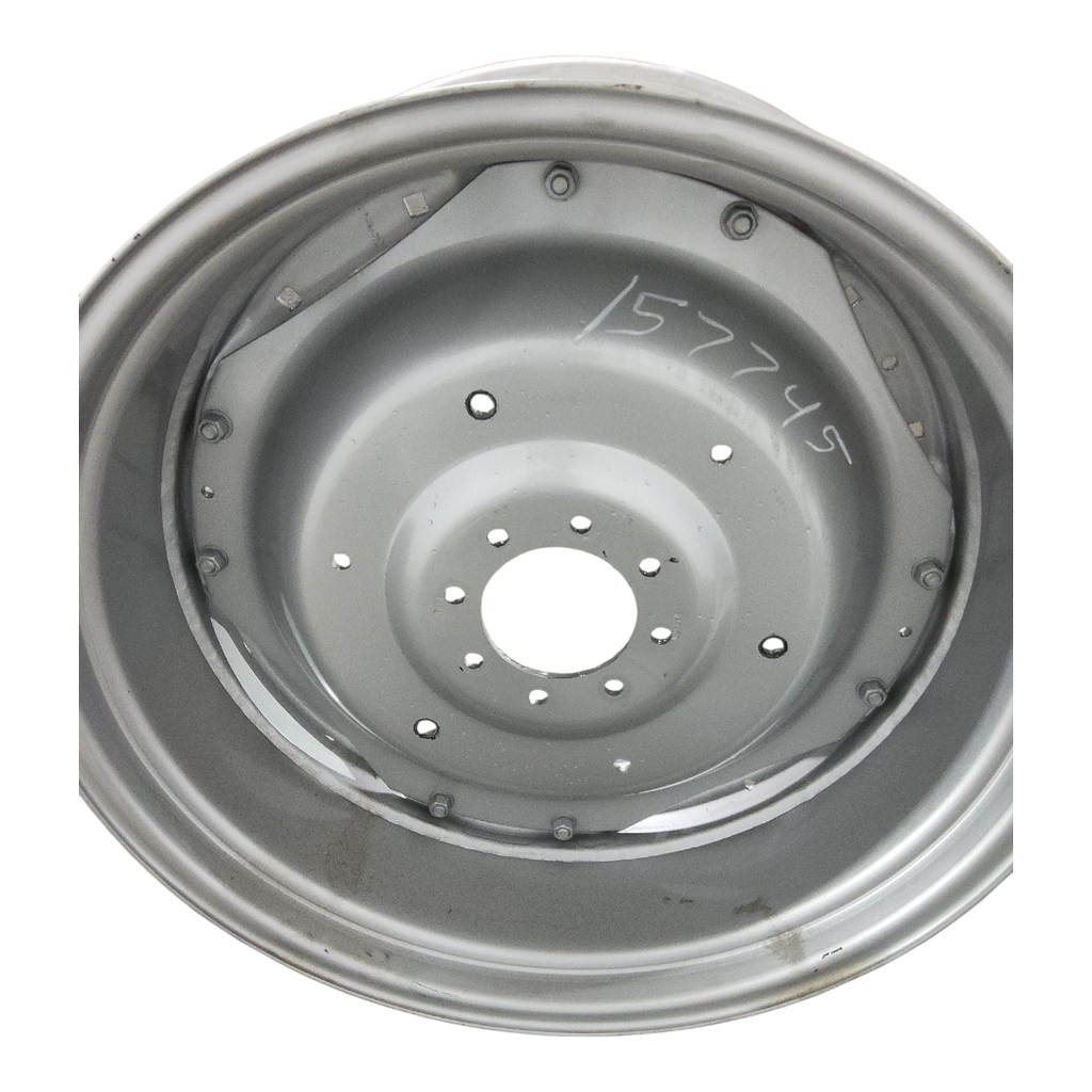 8-Hole Waffle Disc (Groups of 2 Bolts) Center for 34" Rim, Case IH Silver Mist
