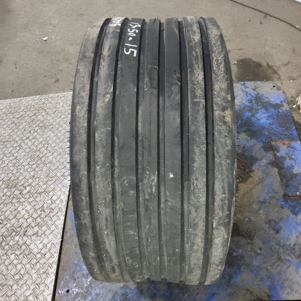 31x13.50-15 Titan Farm Flo-Trac Rib HF-1 C (6 Ply), 99%