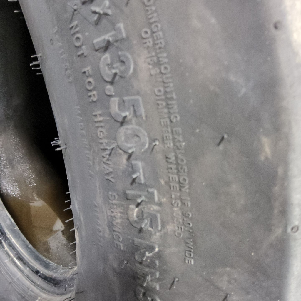 31x13.50-15 Titan Farm Flo-Trac Rib HF-1 C (6 Ply), 99%