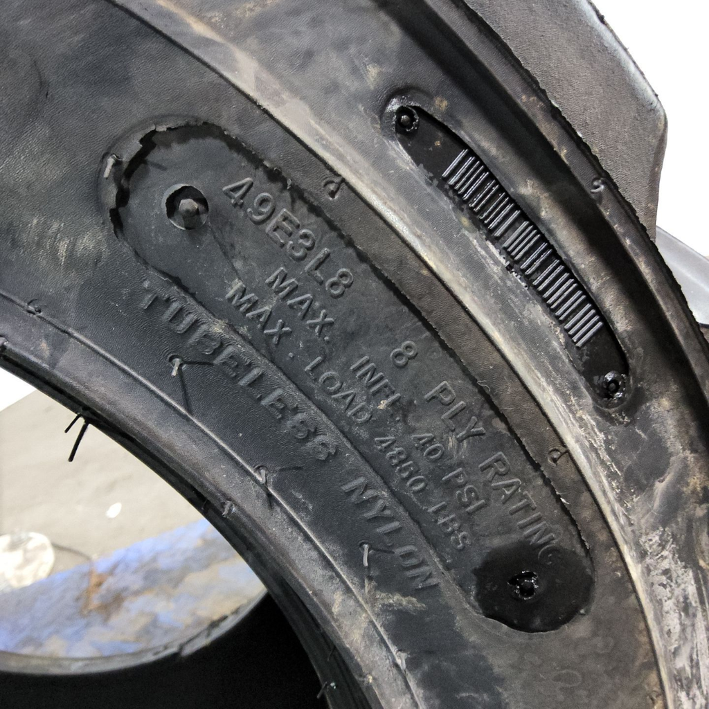 31x15.50-16.5NHS Titan Farm HD2000 II SS R-4 D (8 Ply), 99%