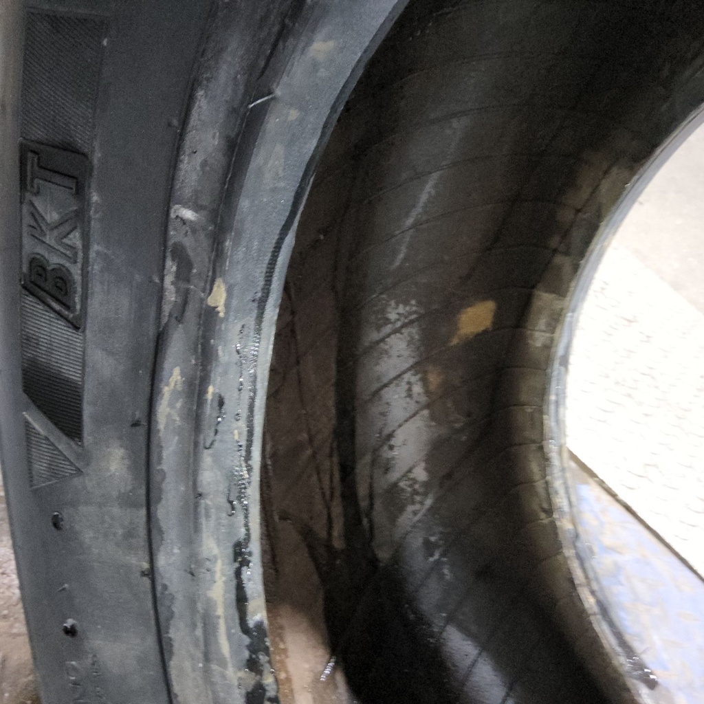 11L-15 BKT Tires Industrial Multi Rib F-3 E (10 Ply), 99%