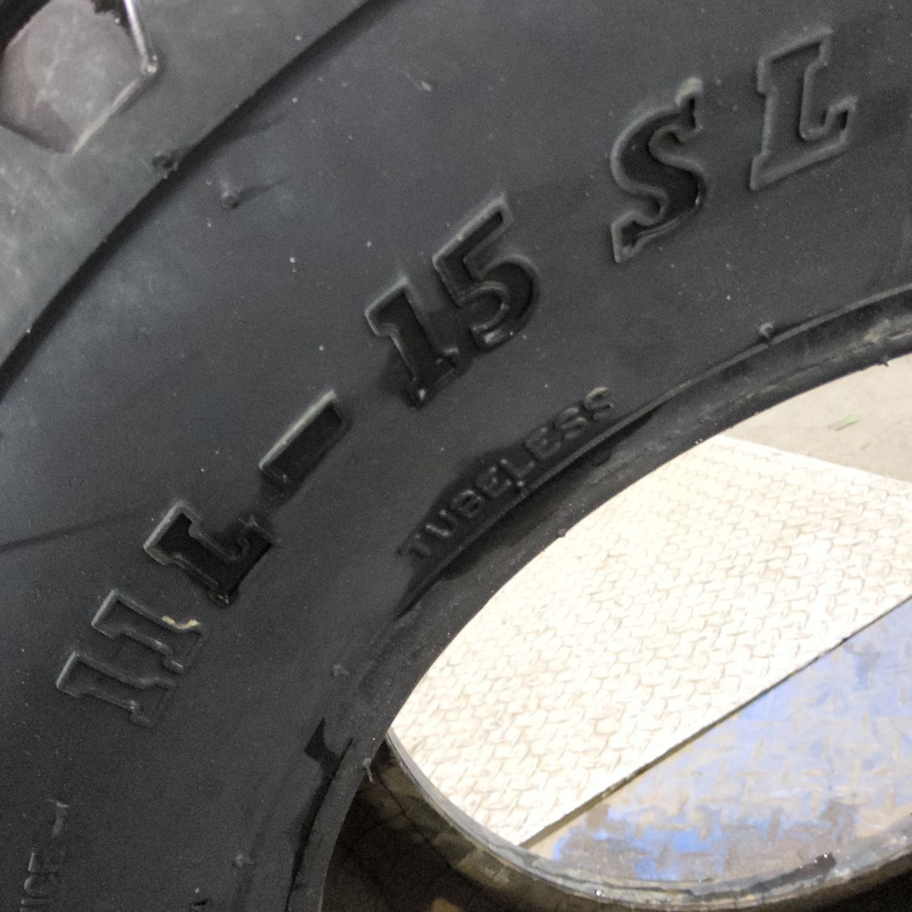 11L-15 BKT Tires Industrial Multi Rib F-3 E (10 Ply), 99%