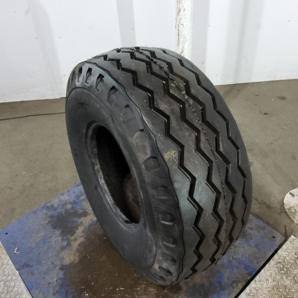 14.5/75-16.1 Goodyear Farm Laborer SL F-3 E (10 Ply), 99%