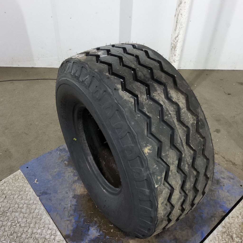 14.5/75-16.1SL Denman Super backhoe II F-3 E (10 Ply), 99%
