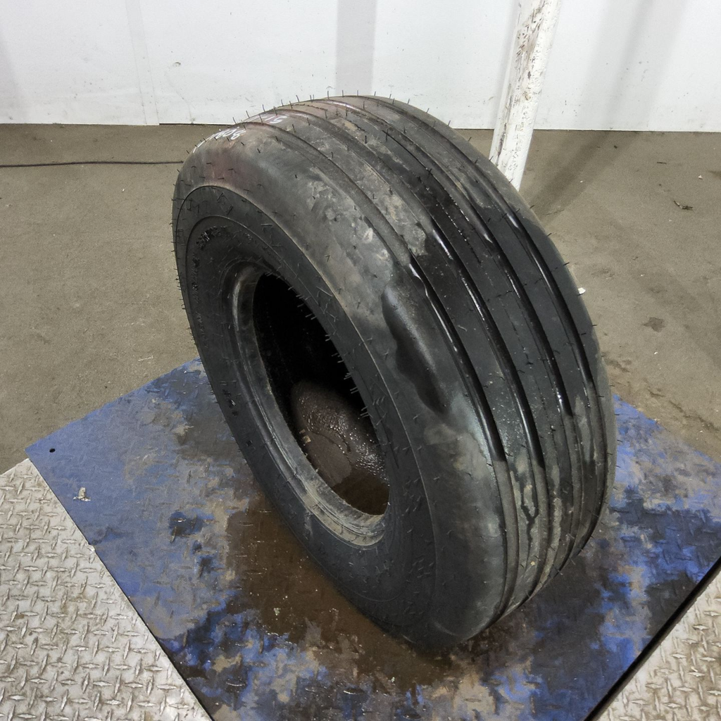 11L-15 Goodyear Farm FI Highway Service II I-1 D (8 Ply), 99%