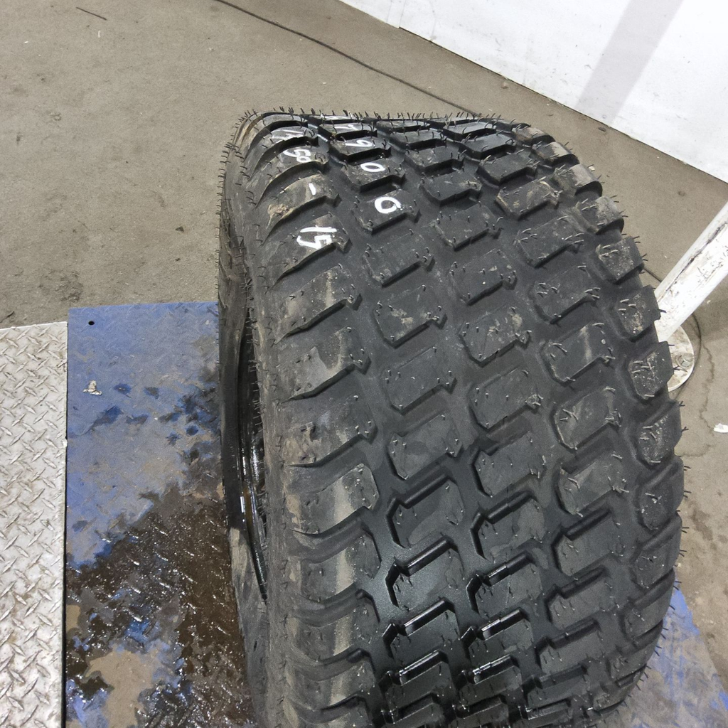 31x13.50-15NHS Titan Farm Multi Trac C/S HF-1 F (12 Ply)
