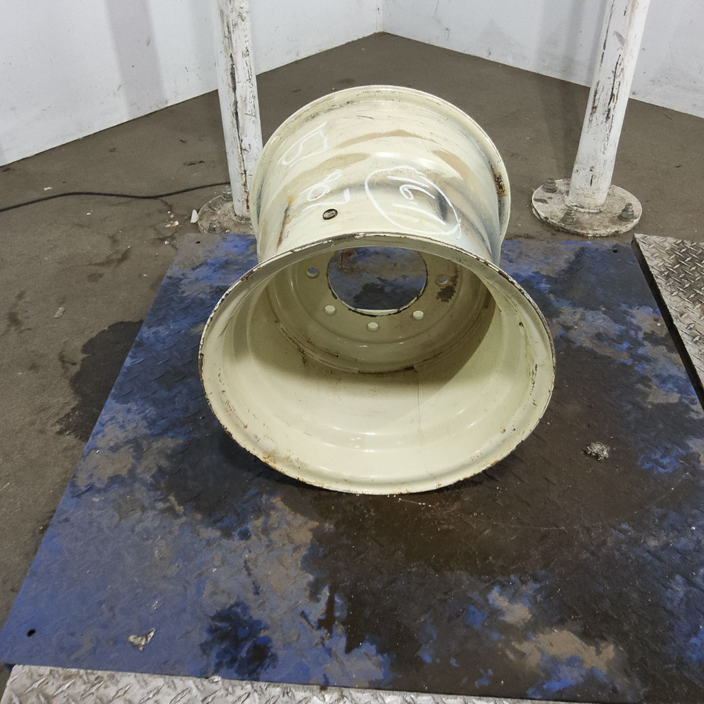 16"W x 16.1"D, Off White 8-Hole Flat Plate , -1.12" Offset
