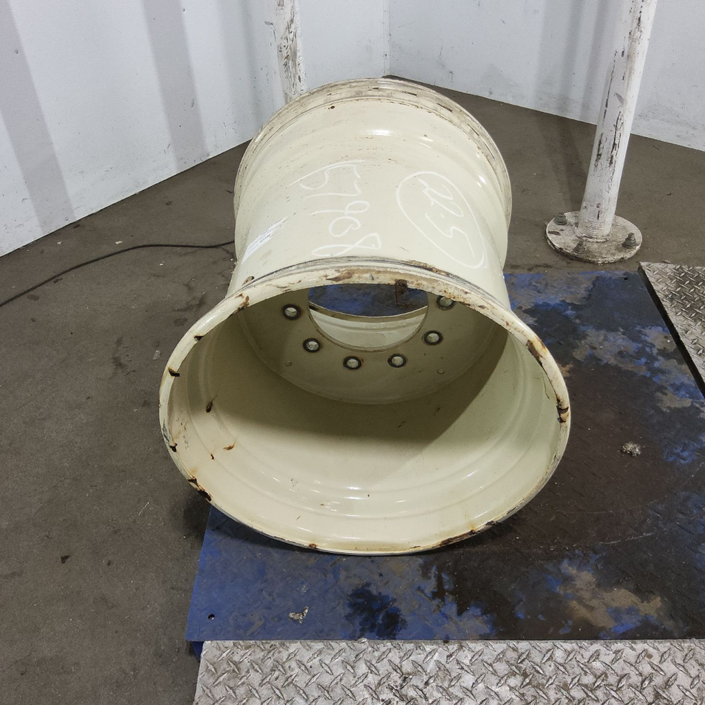 24"W x 22.5"D, Off White 10-Hole Flat Plate , -0.88" Offset