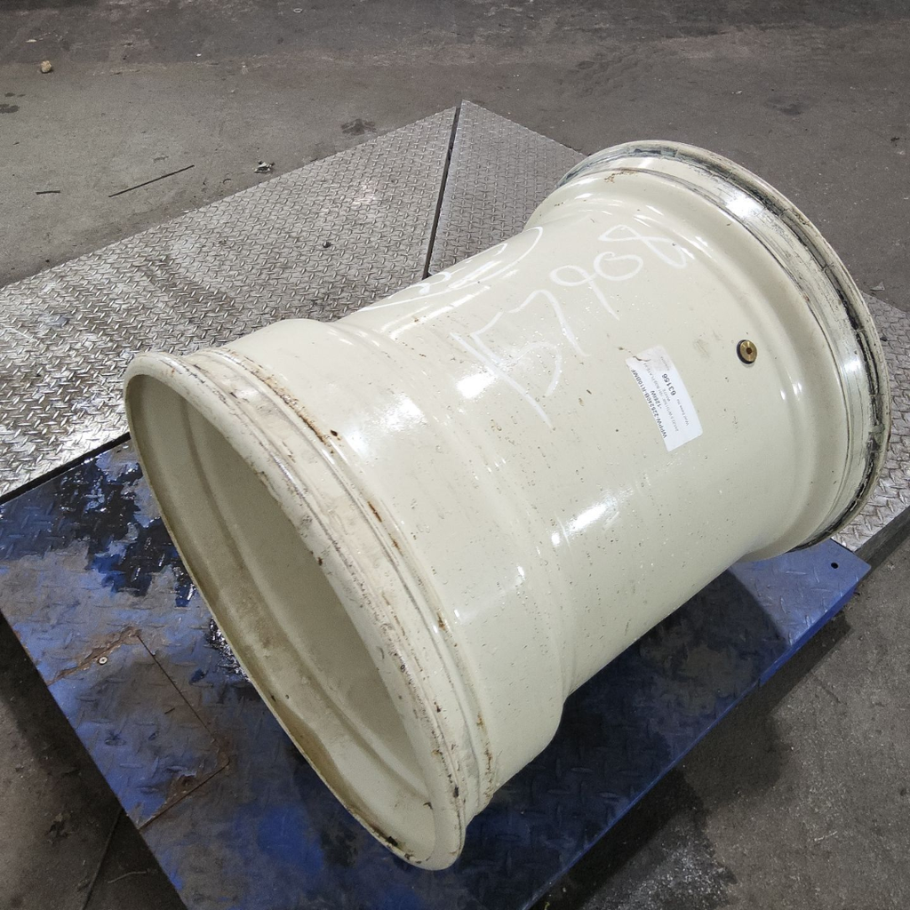 24"W x 22.5"D, Off White 10-Hole Flat Plate , -0.88" Offset