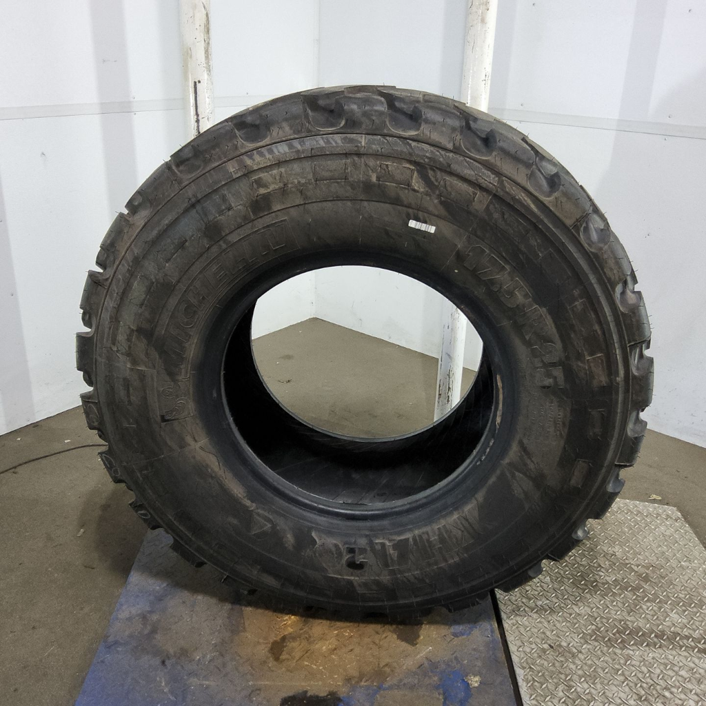 17.5R25 Michelin XHA2 L-3 176A2 99%