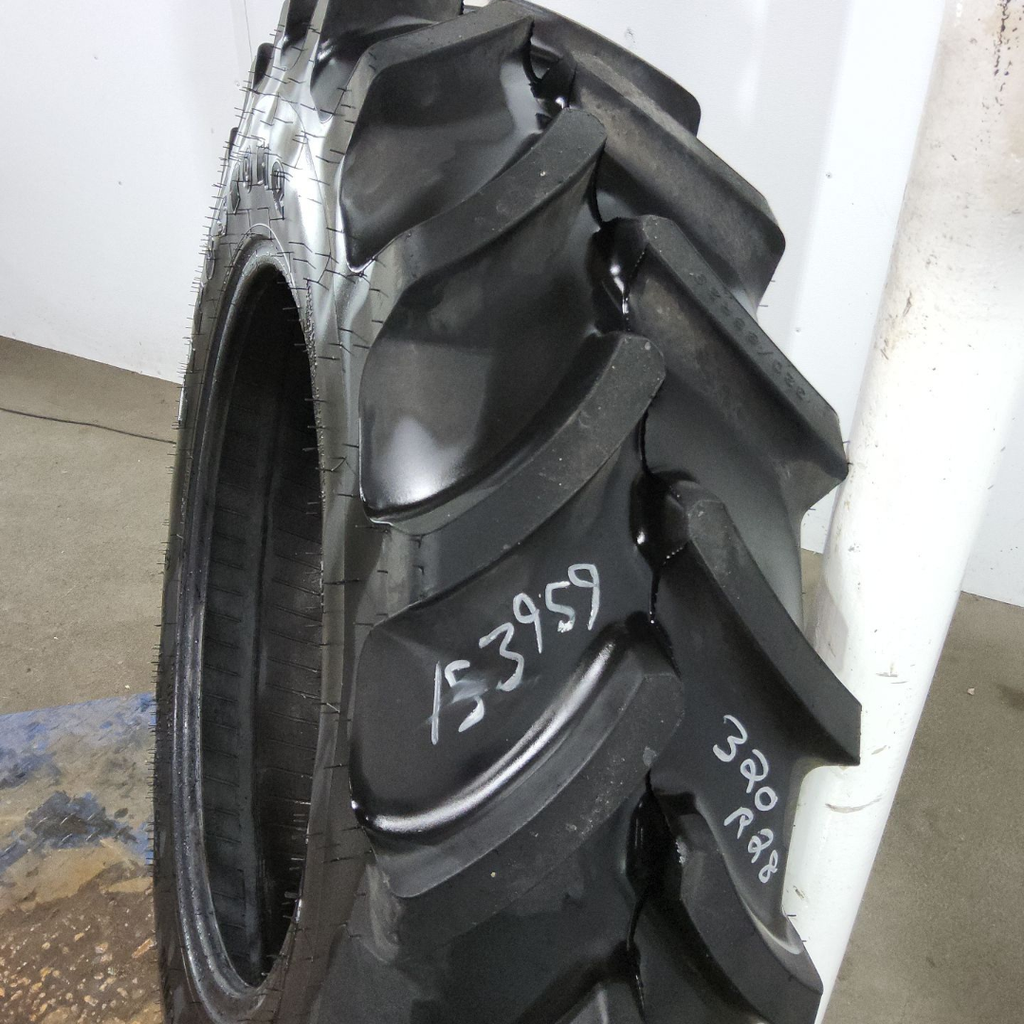 320/85R28 Firestone Performer 85 Extra R-1W 124D 99%