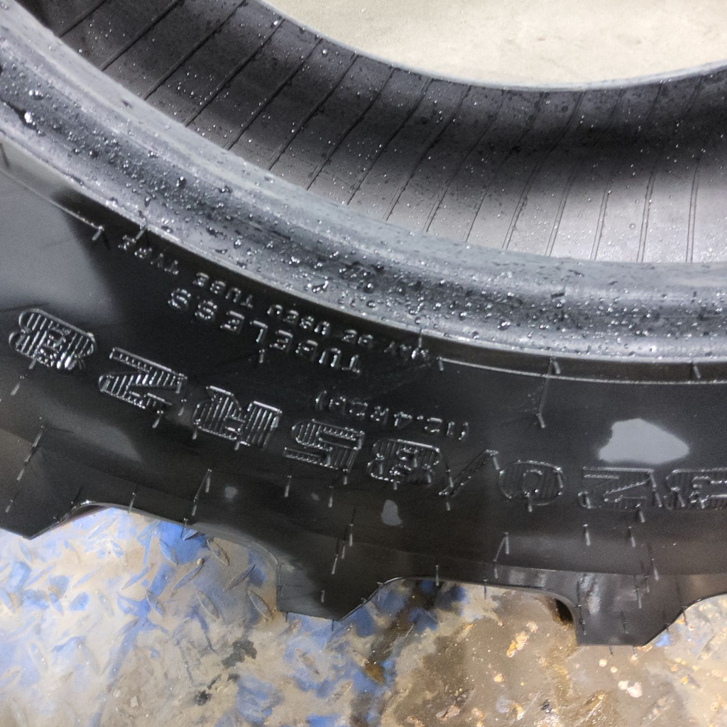 320/85R28 Firestone Performer 85 Extra R-1W 124D 99%