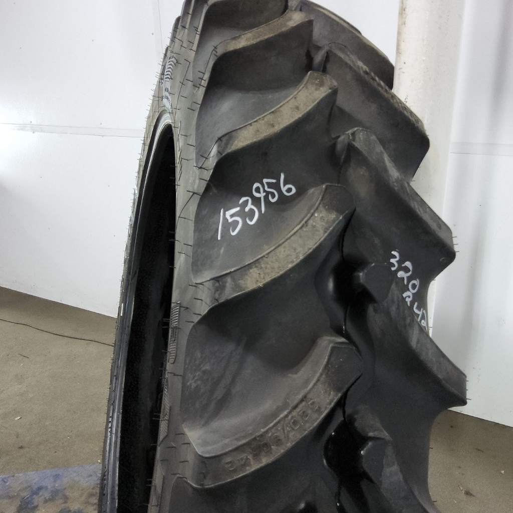 320/90R42 Firestone Radial 9000 R-1W 139B 99%