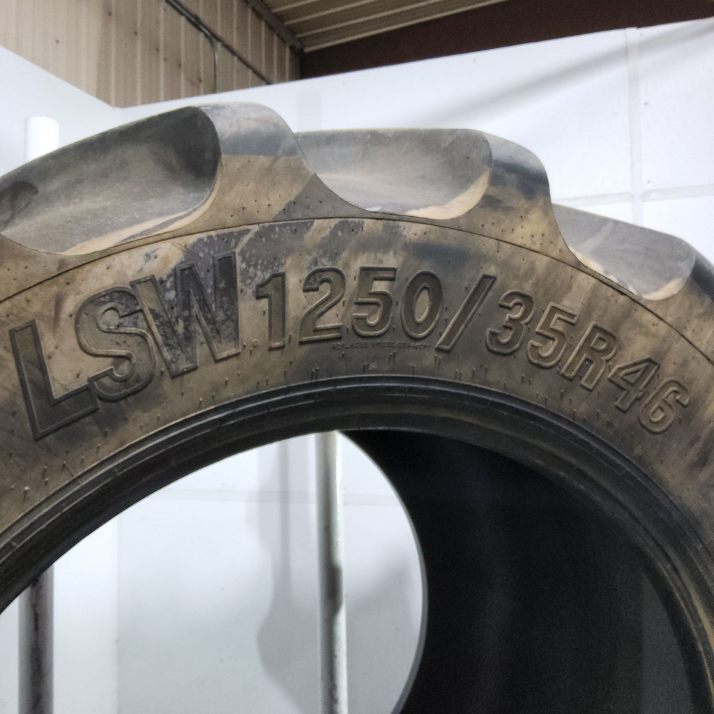 LSW1250/35R46 Goodyear Farm Custom Flo Grip R-2 202B 90%