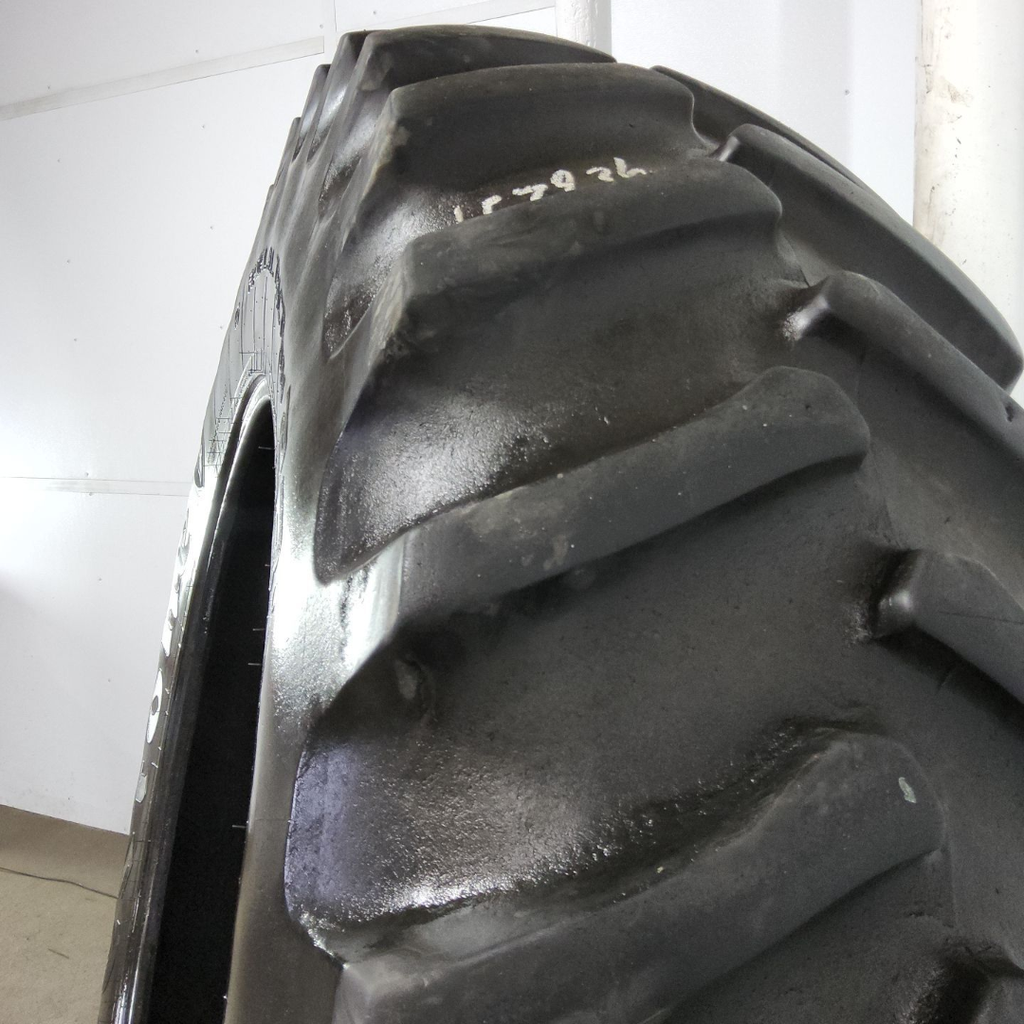 520/85R42 Firestone Radial All Traction 23 R-1 157A8/157B 75%
