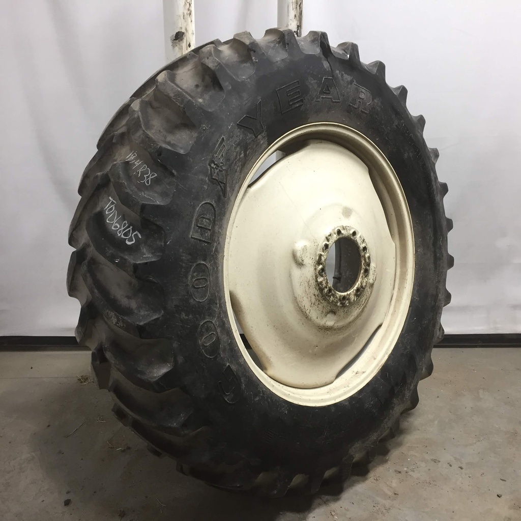 480/80R38 Goodyear Farm Dyna Torque Radial R-1 on Case IH Silver Mist 9-Hole Formed Plate 65%