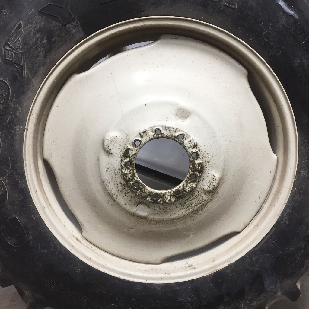 480/80R38 Goodyear Farm Dyna Torque Radial R-1 on Case IH Silver Mist 9-Hole Formed Plate 65%