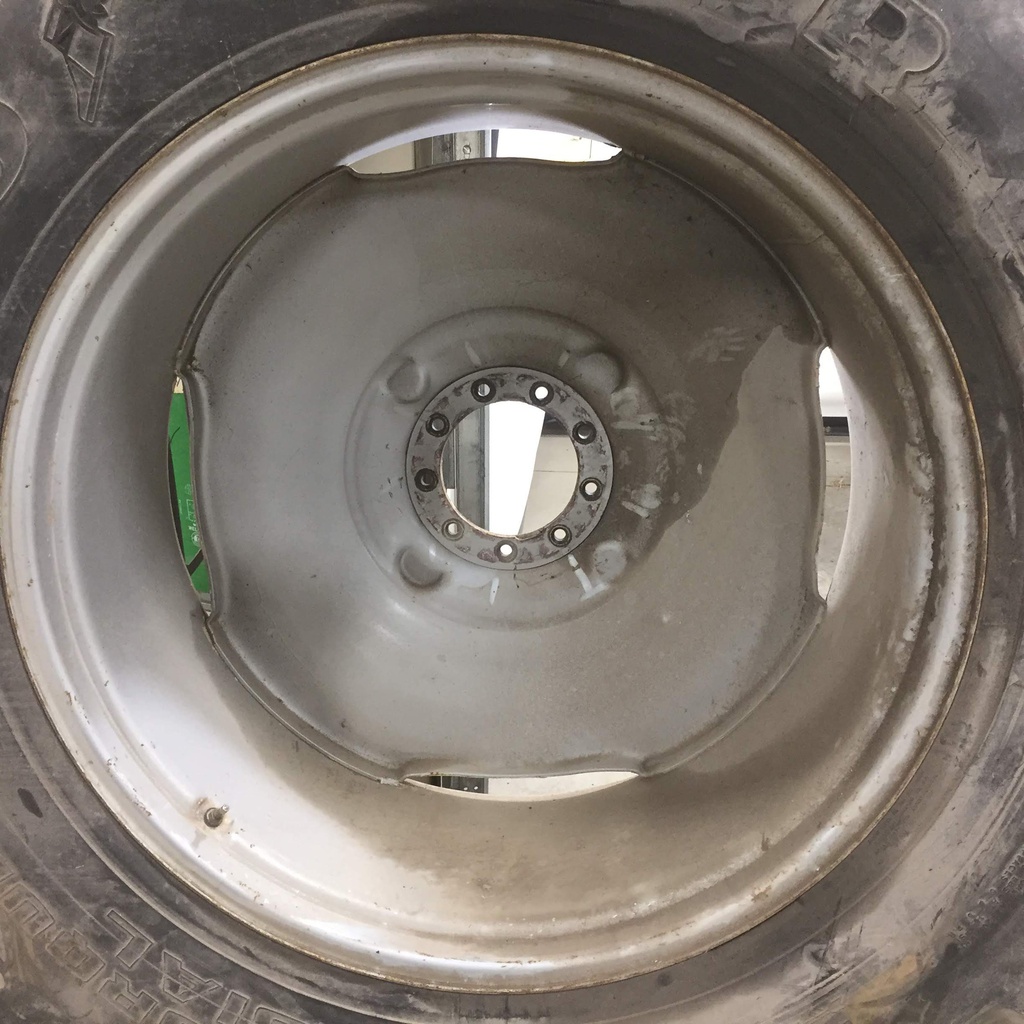 480/80R38 Goodyear Farm Dyna Torque Radial R-1 on Case IH Silver Mist 9-Hole Formed Plate 65%