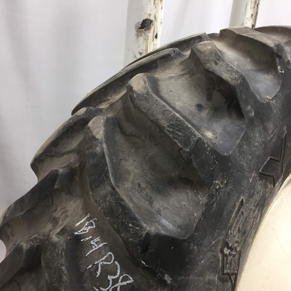 480/80R38 Goodyear Farm Dyna Torque Radial R-1 on Case IH Silver Mist 9-Hole Formed Plate 65%