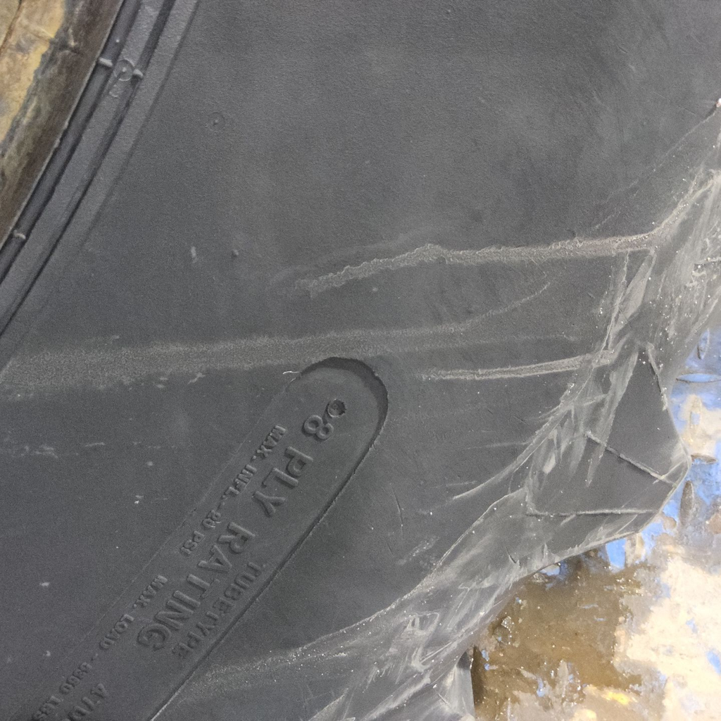 18.4-38 Titan Farm Hi Traction Lug R-1 D (8 Ply), 75%