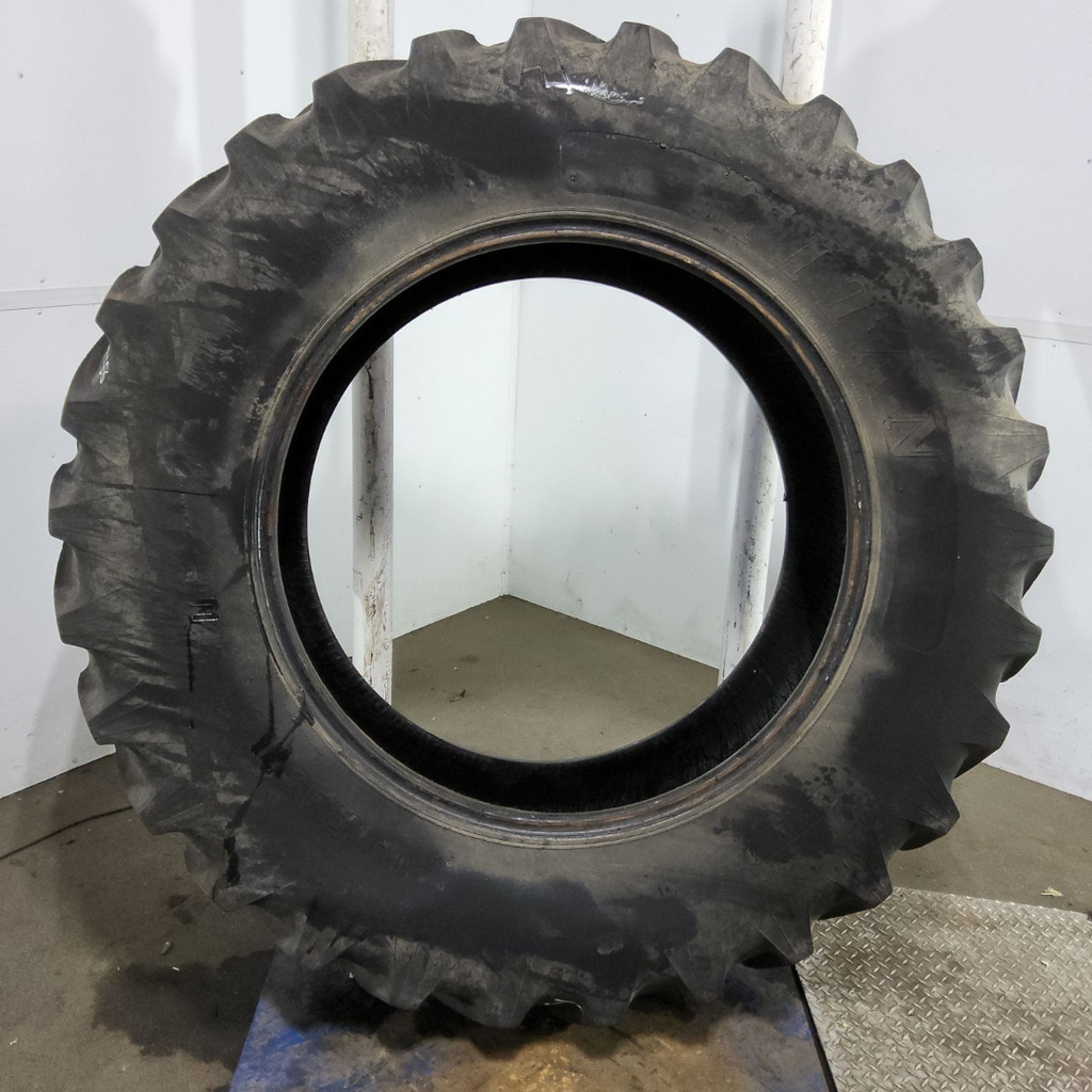 18.4-38 Titan Farm Hi Traction Lug R-1 D (8 Ply), 70%