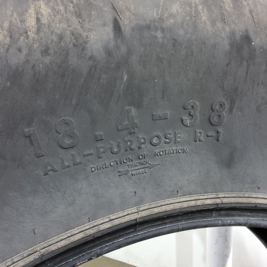 18.4-38 Titan Farm Hi Traction Lug R-1 D (8 Ply), 70%