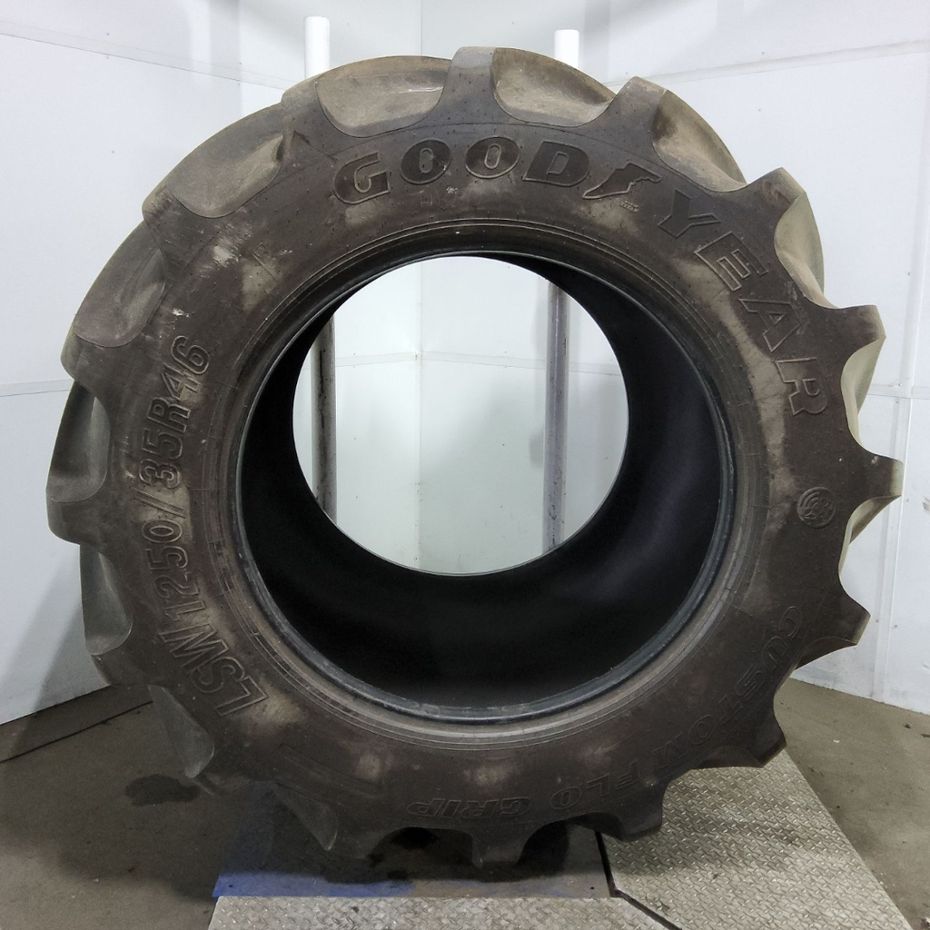 LSW1250/35R46 Goodyear Farm Custom Flo Grip R-2 202B 95%