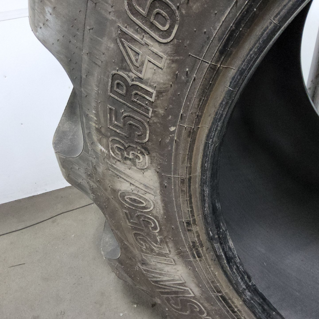 LSW1250/35R46 Goodyear Farm Custom Flo Grip R-2 202B 95%