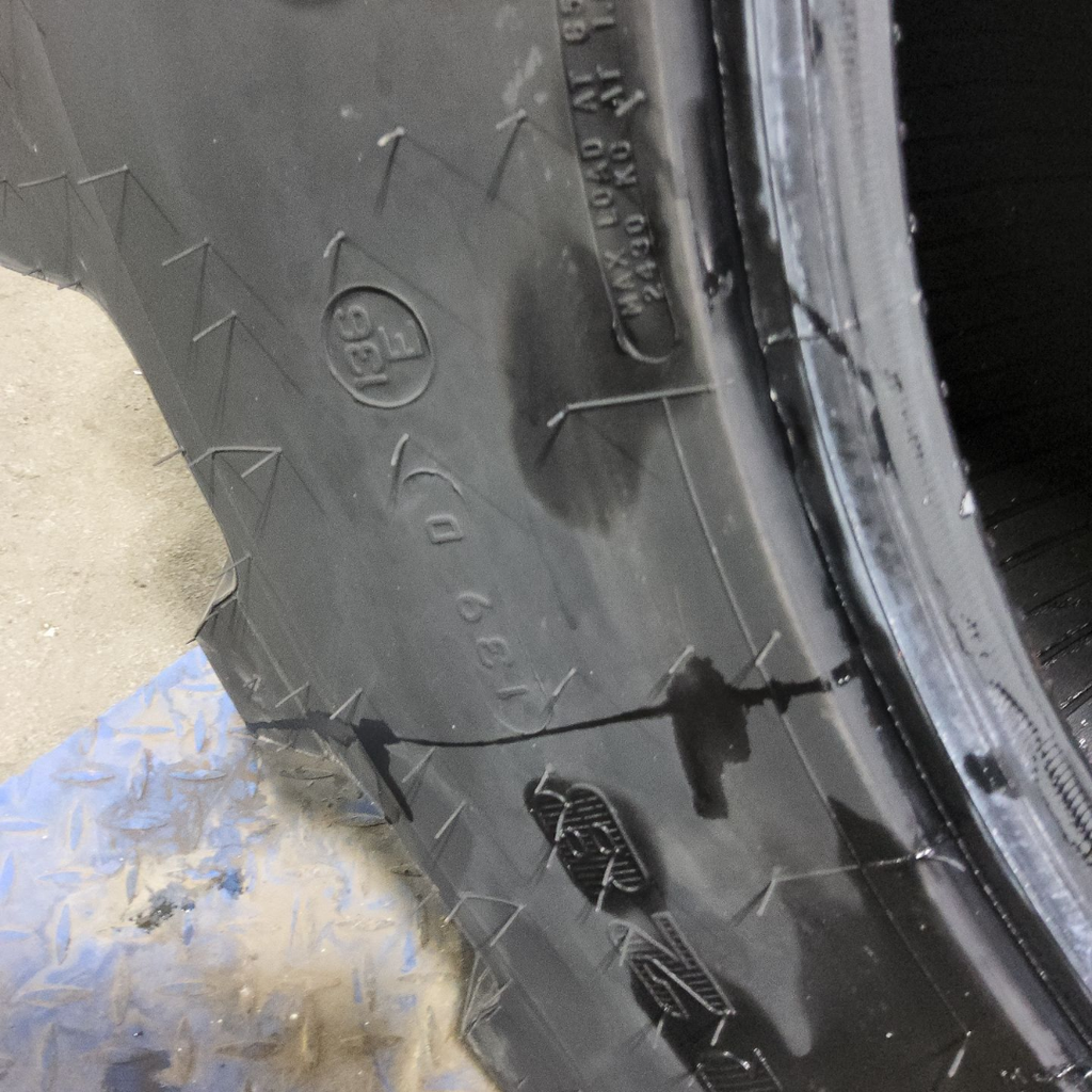 420/85R28 Firestone Performer 85 Extra R-1W 139D 95%