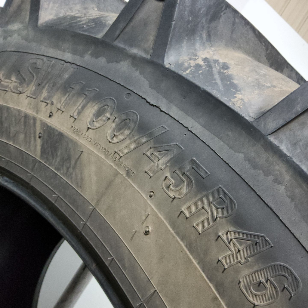 LSW1100/45R46 Goodyear Farm DT930 R-1W 181D 85%