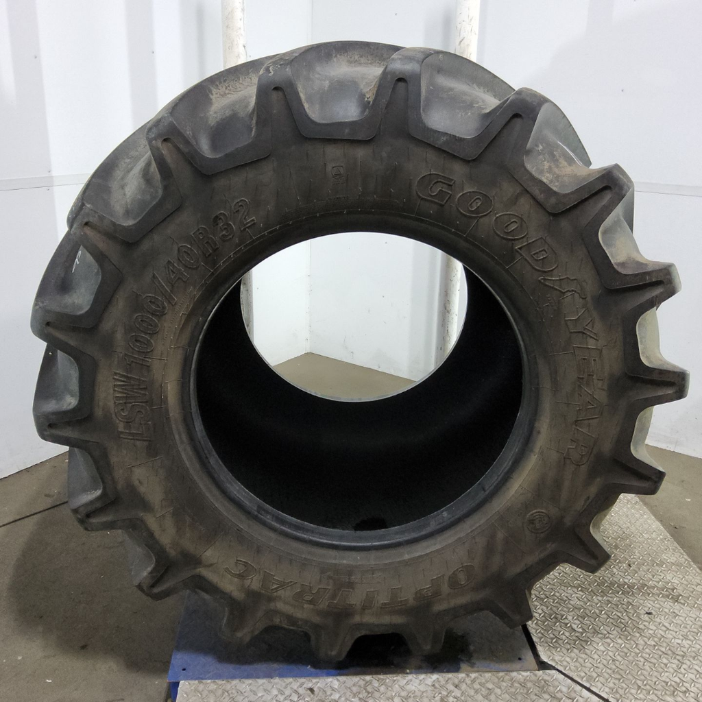 LSW1000/40R32 Goodyear Farm Optitrac R-1W 167D 85%