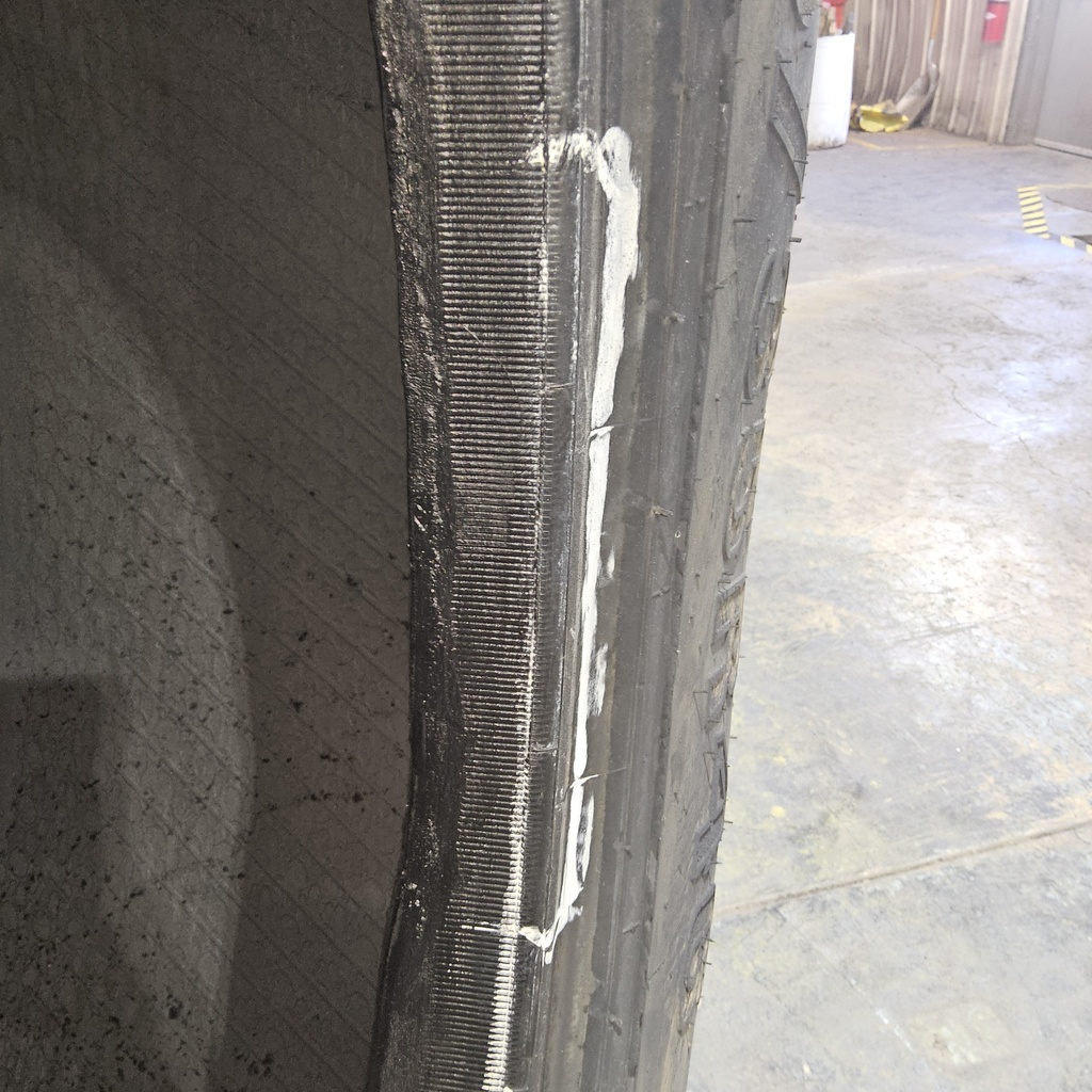 LSW1250/35R46 Goodyear Farm Custom Flo Grip R-2 202B 95% 1250/35R46 LSW- R2 Custom Flo Grip on JD 20 hole Combine Wheels 90% range
