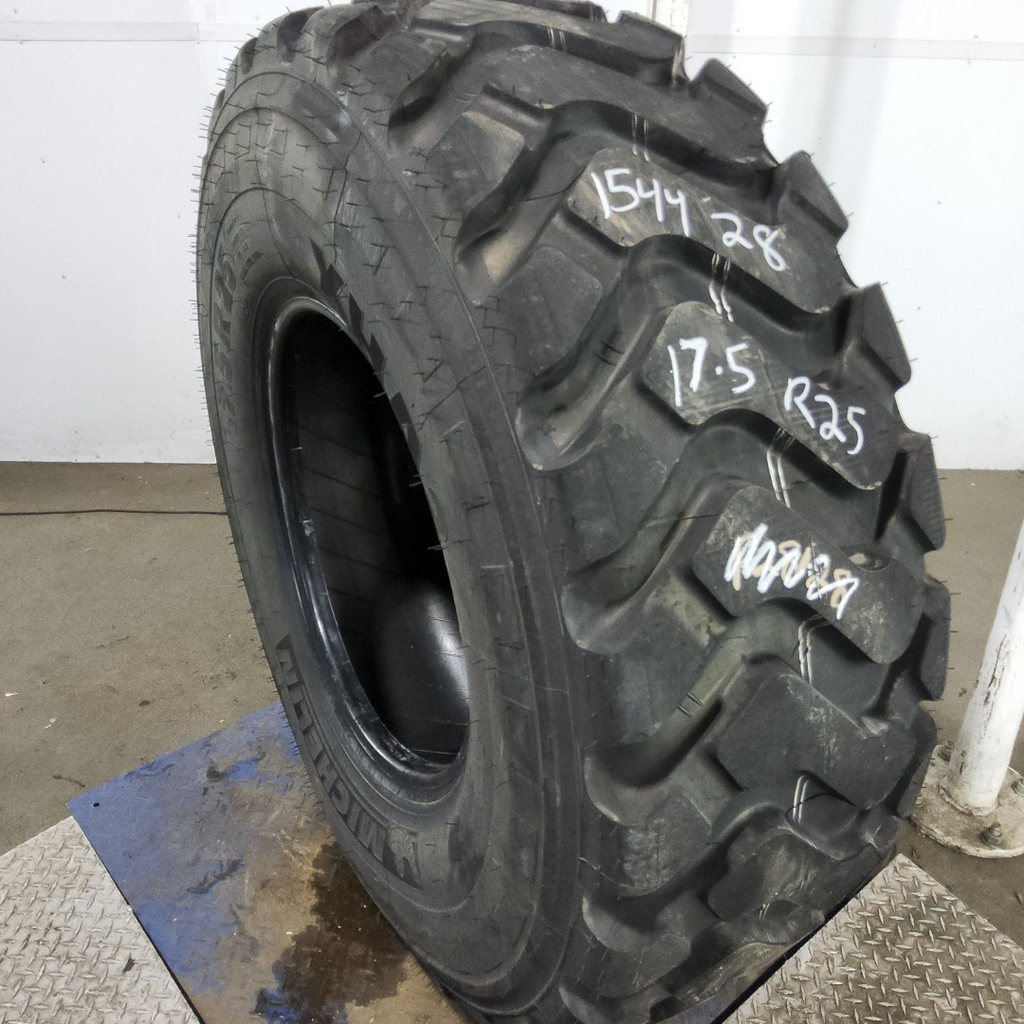 17.5R25 Michelin XHA2 L-3 176A2 99%