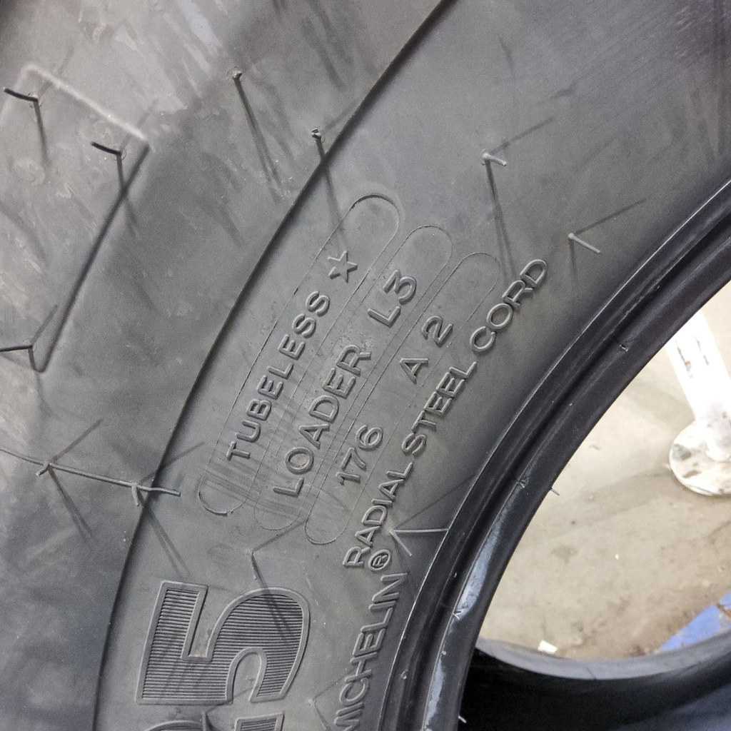 17.5R25 Michelin XHA2 L-3 176A2 99%