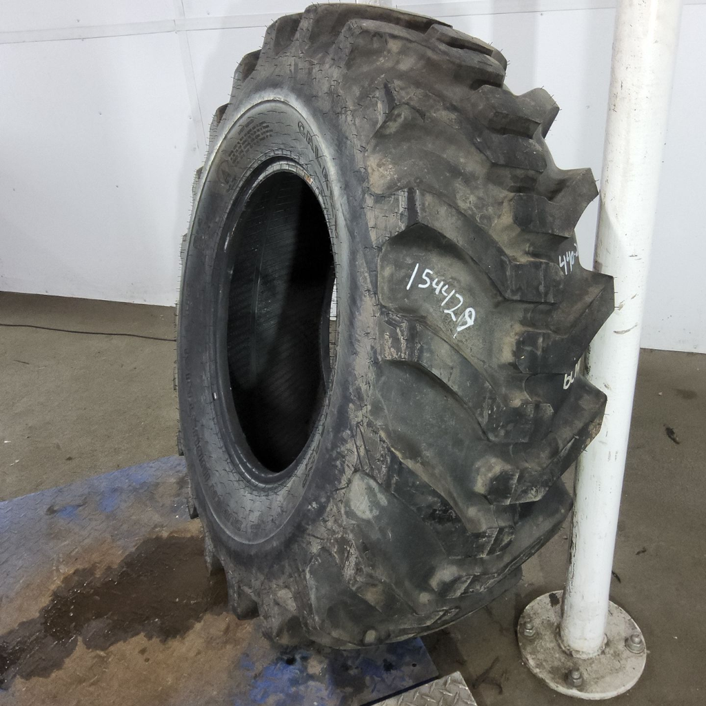 440/80-24 Galaxy Super Industrial Lug R-4 138A8 99%