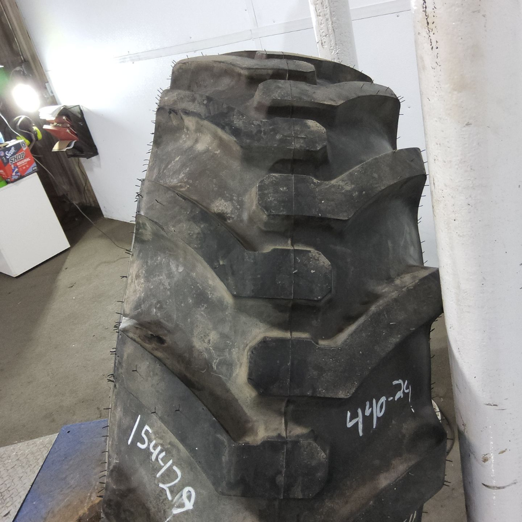 440/80-24 Galaxy Super Industrial Lug R-4 138A8 99%