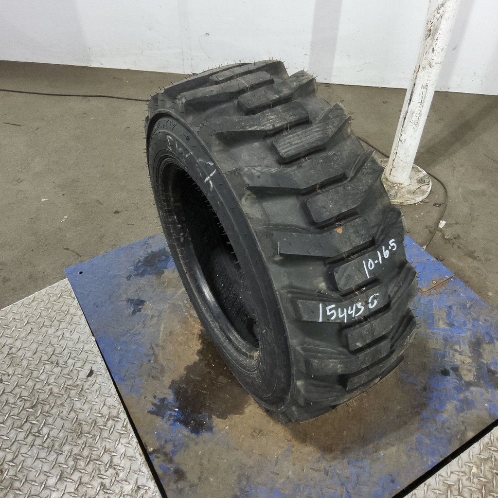 10-16.5 Galaxy XD2010 R-4 C (6 Ply), 99%