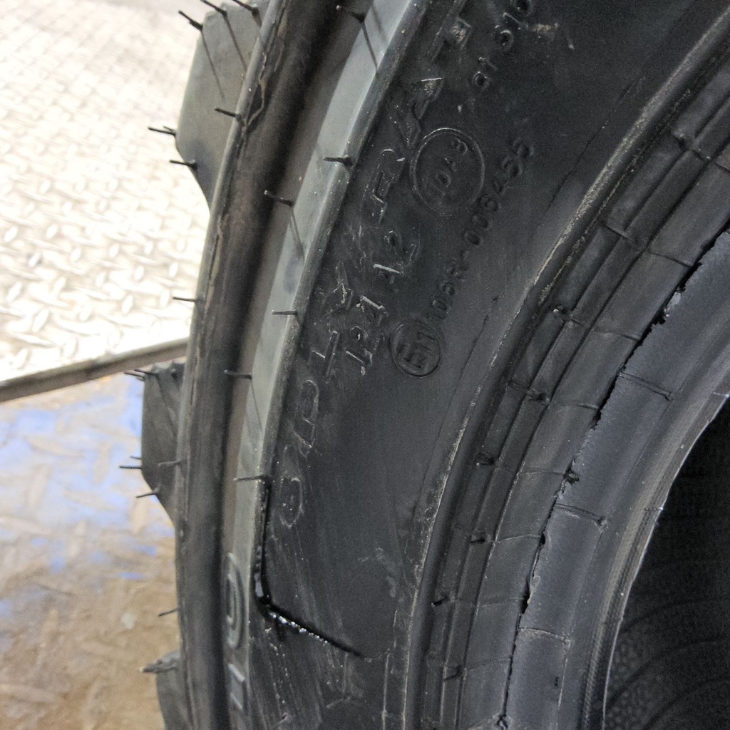 10-16.5 Galaxy XD2010 R-4 C (6 Ply), 99%