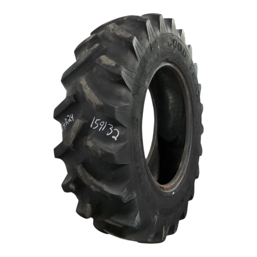 12.4R24 Goodyear Farm Dyna Torque Radial II R-1 122B 60%