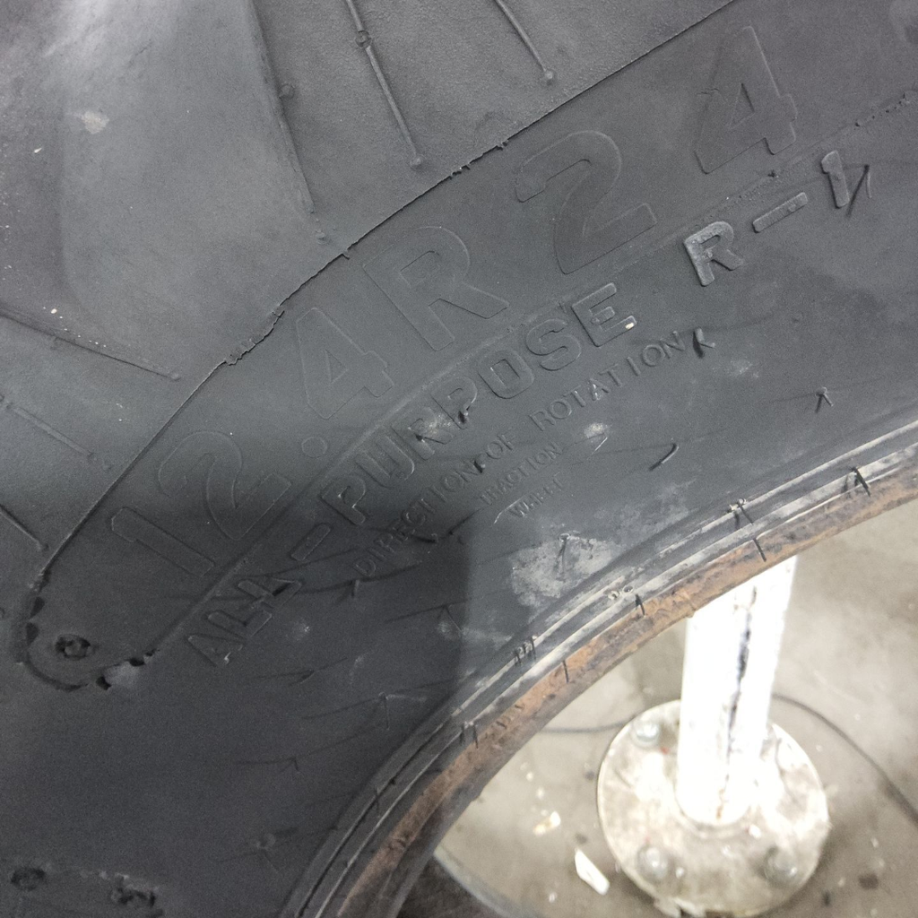 12.4R24 Goodyear Farm Dyna Torque Radial II R-1 122B 60%