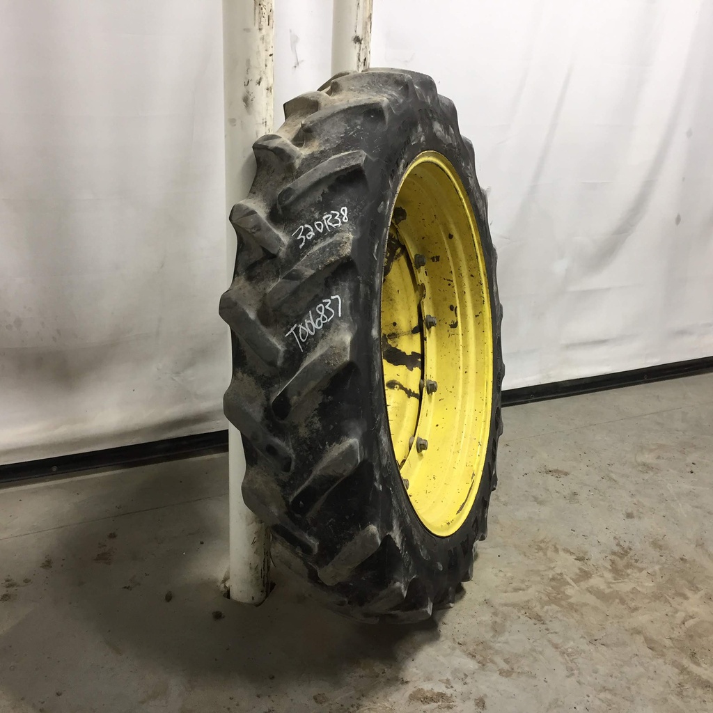 320/85R38 Goodyear Farm DT800 Super Traction R-1W on John Deere Yellow 12-Hole Stub Disc 40%