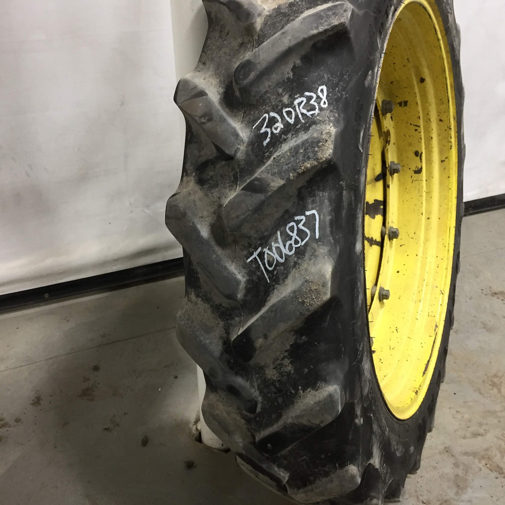 320/85R38 Goodyear Farm DT800 Super Traction R-1W on John Deere Yellow 12-Hole Stub Disc 40%