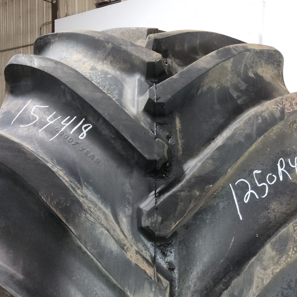 LSW1250/35R46 Goodyear Farm Custom Flo Grip R-2 195B 85%