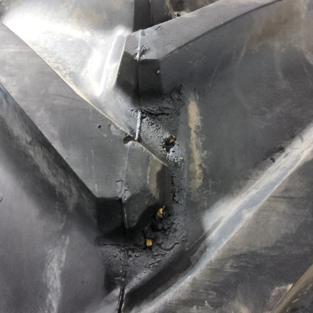 LSW1250/35R46 Goodyear Farm Custom Flo Grip R-2 195B 85%