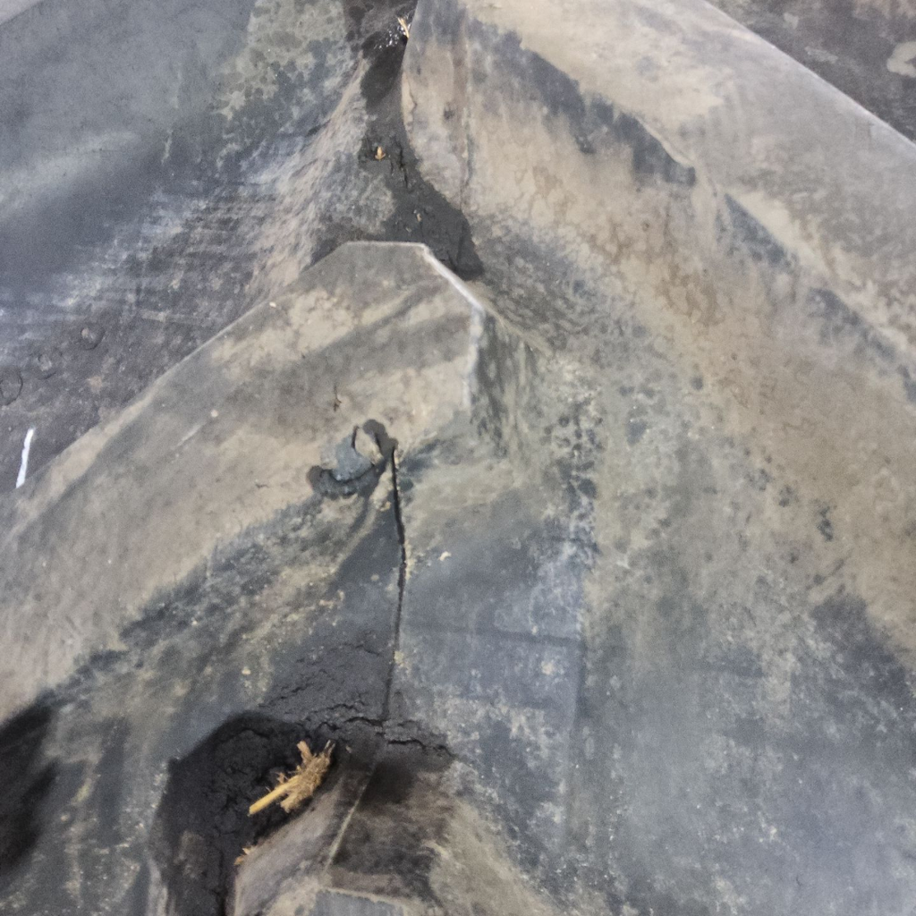 LSW1250/35R46 Goodyear Farm Custom Flo Grip R-2 195B 85%