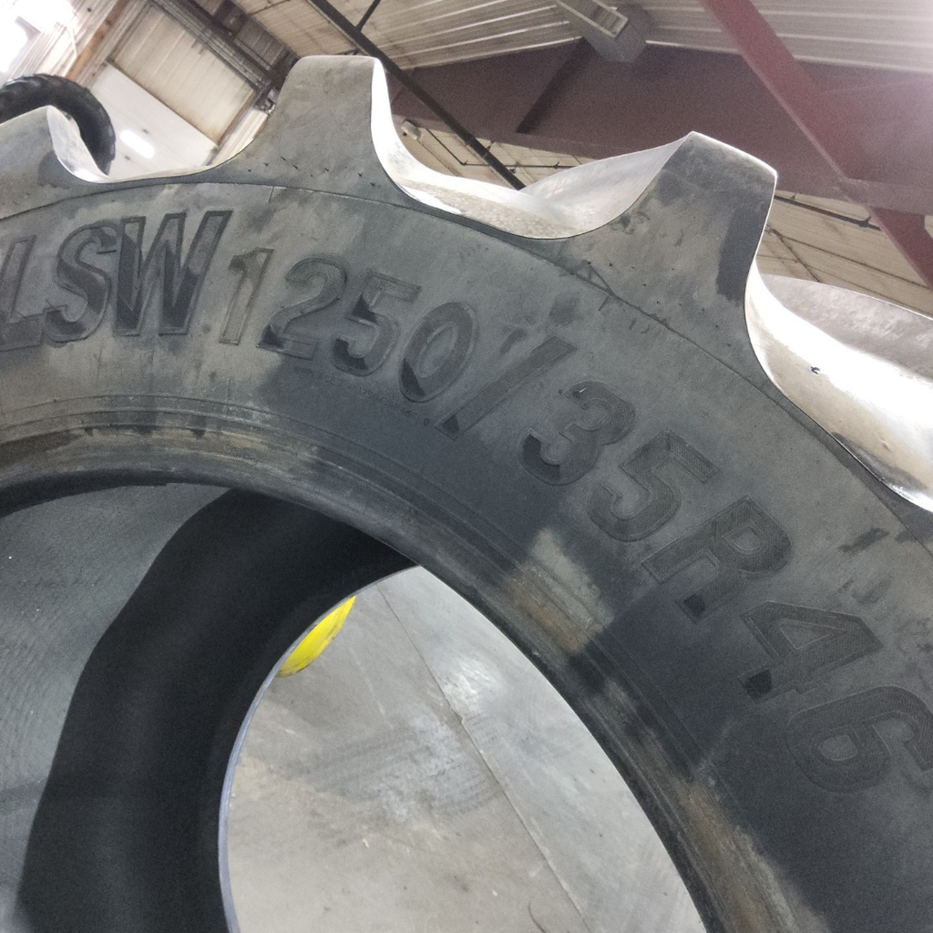 LSW1250/35R46 Goodyear Farm Custom Flo Grip R-2 195B 85%