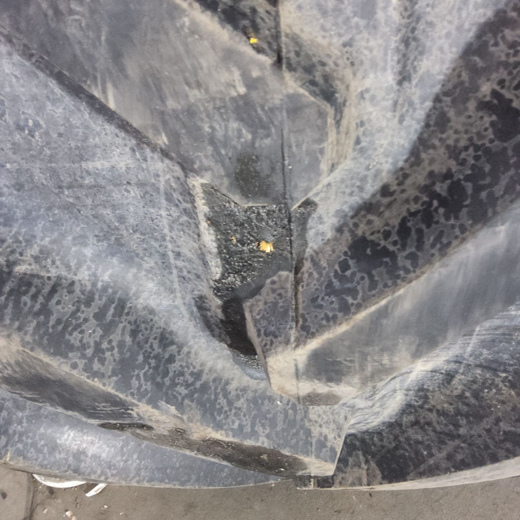 LSW1250/35R46 Goodyear Farm Custom Flo Grip R-2 195B 85%